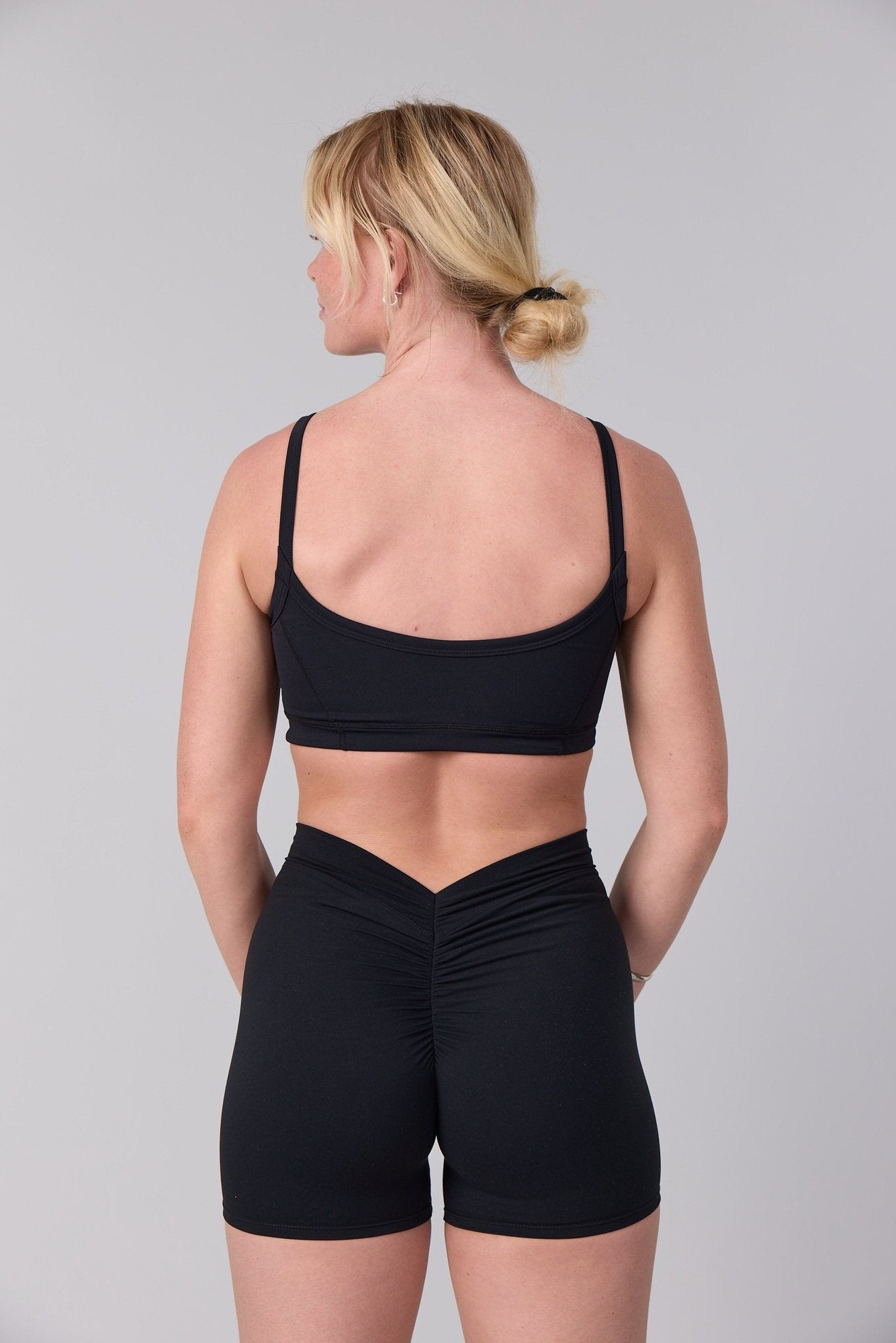 11FREEDOM SHORTS hover