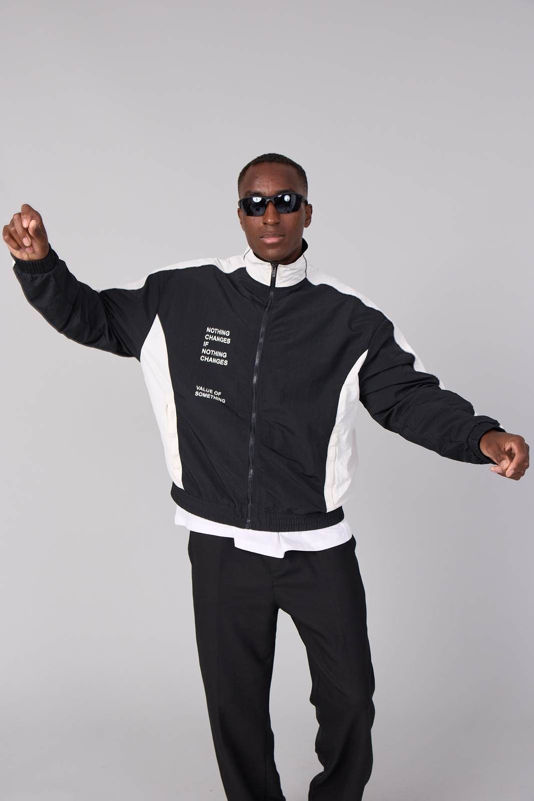 11UNSTOPPABLE WINDBREAKER